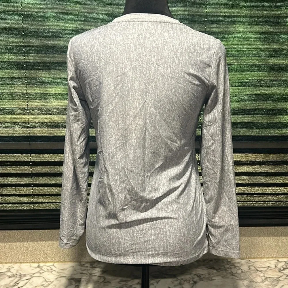 Nike Boys Dri-Fit Grey Logo Front Long Sleeve Athletic Tee Size‎ Large